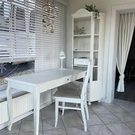 Ferienwohnung Mit Meerblick In Strandnahe شقة