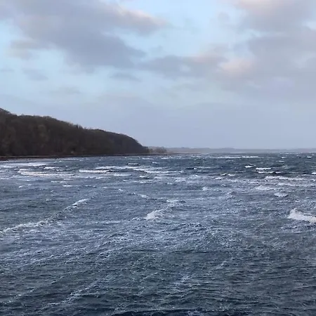 Ferienwohnung Mit Meerblick In Strandnahe *