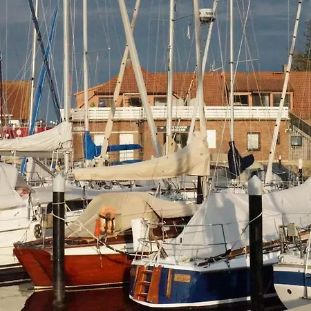 Ferienwohnung Mit Meerblick In Strandnahe